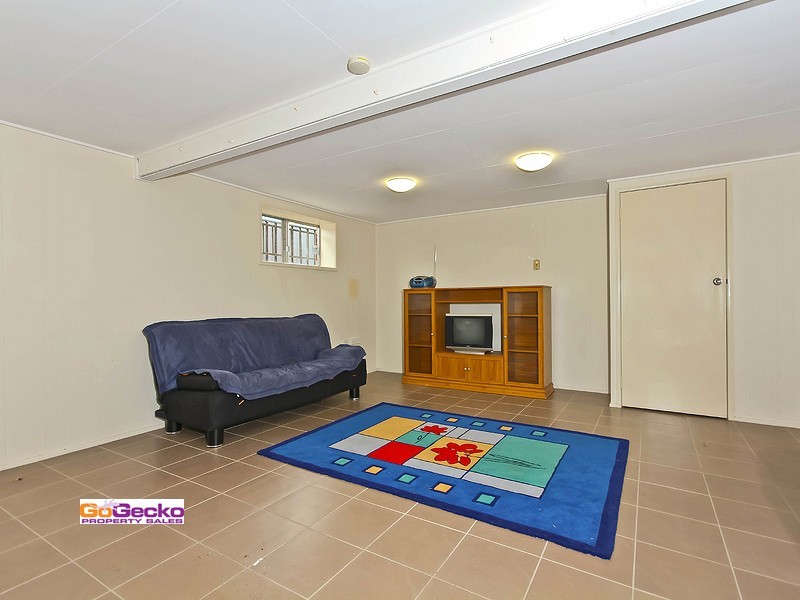 33 Kamarin Street, Manly West QLD 4179