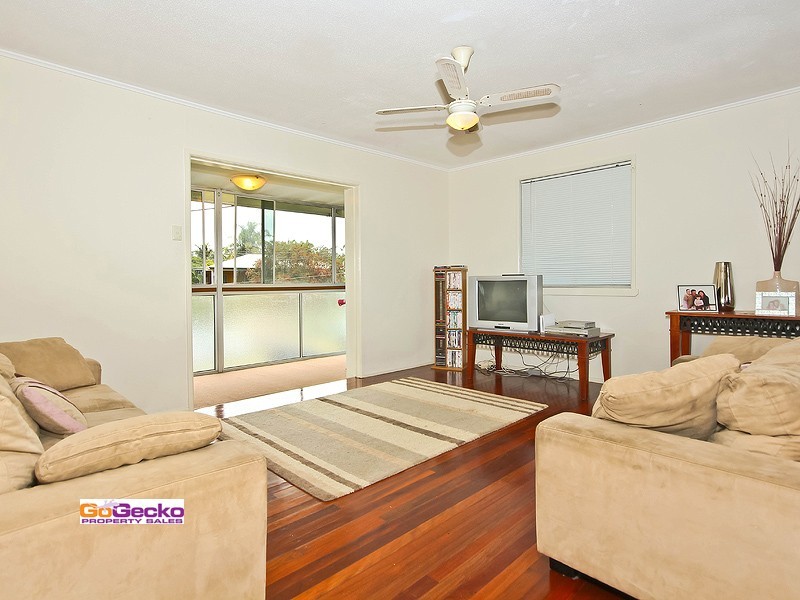 33 Kamarin Street, Manly West QLD 4179