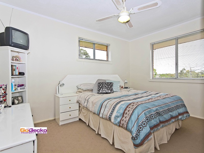 33 Kamarin Street, Manly West QLD 4179