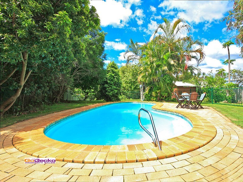 54 Duncan Street, Wynnum West QLD 4178