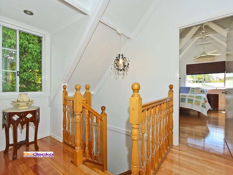 54 Duncan Street, Wynnum West QLD 4178