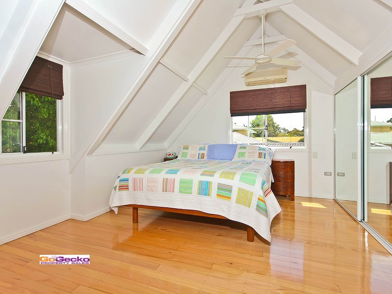 54 Duncan Street, Wynnum West QLD 4178