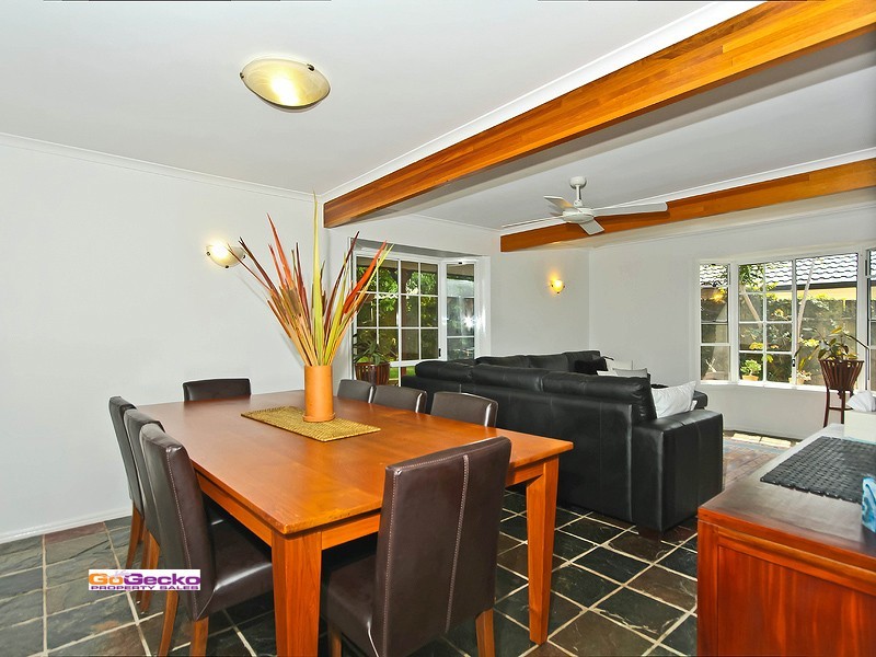 54 Duncan Street, Wynnum West QLD 4178