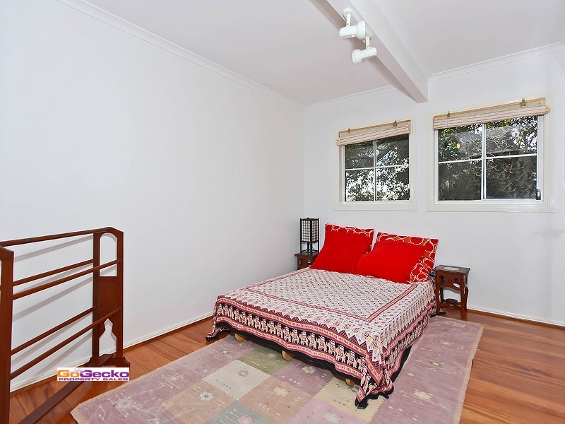 54 Duncan Street, Wynnum West QLD 4178