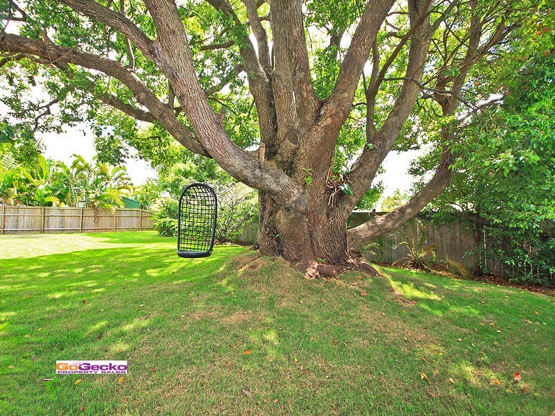 54 Duncan Street, Wynnum West QLD 4178