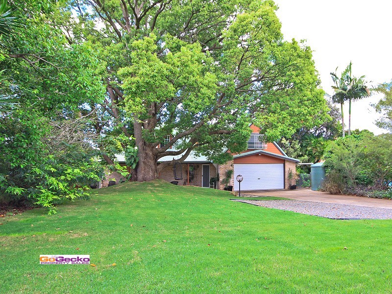 54 Duncan Street, Wynnum West QLD 4178