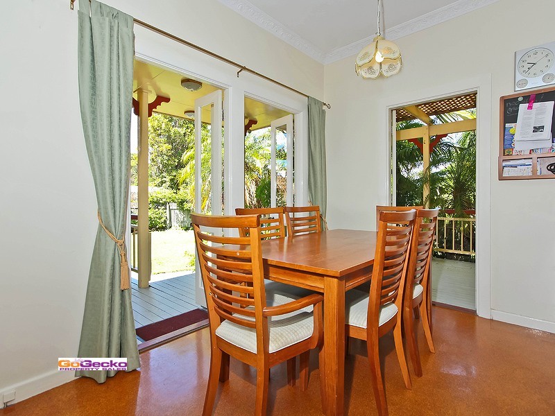 43 Randall Road, Wynnum West QLD 4178