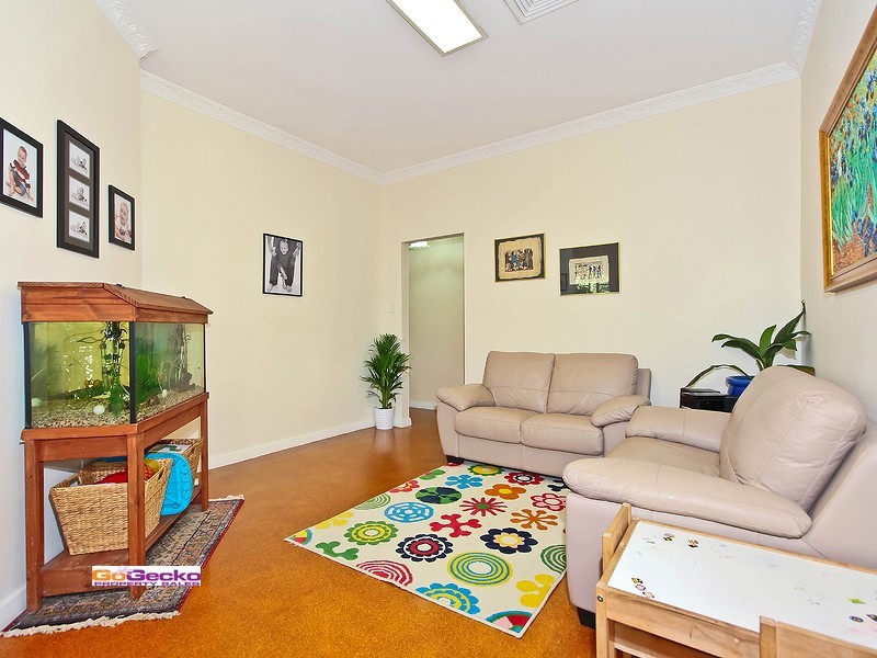 43 Randall Road, Wynnum West QLD 4178