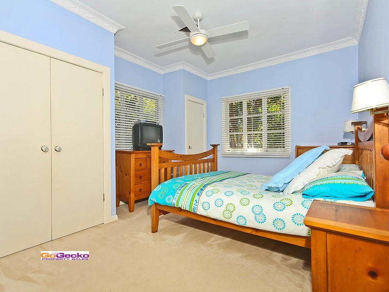 43 Randall Road, Wynnum West QLD 4178