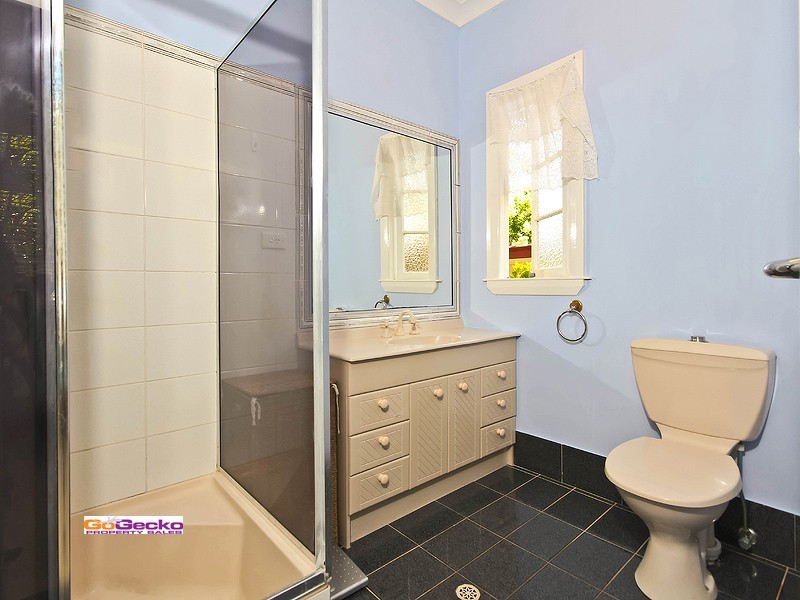 43 Randall Road, Wynnum West QLD 4178