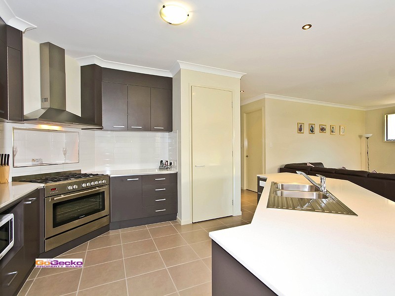 60 Higgs Circuit, Wynnum West QLD 4178