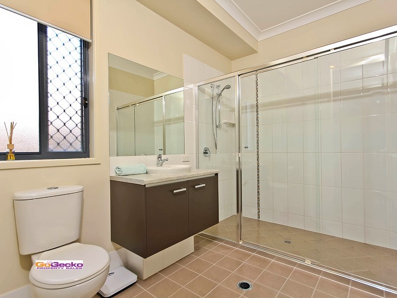 60 Higgs Circuit, Wynnum West QLD 4178