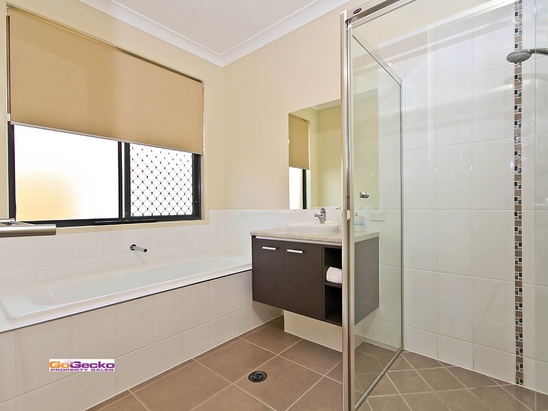 60 Higgs Circuit, Wynnum West QLD 4178