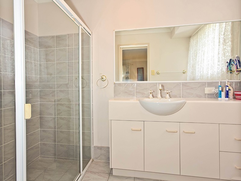 56 Peel Street, Manly QLD 4179