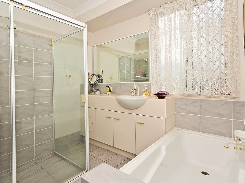 56 Peel Street, Manly QLD 4179