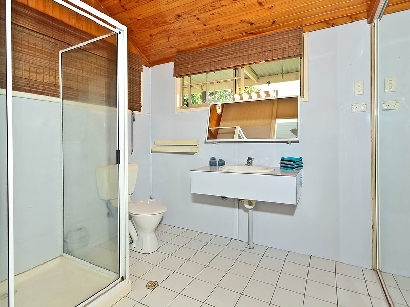 76 Blackwood Road, Manly West QLD 4179