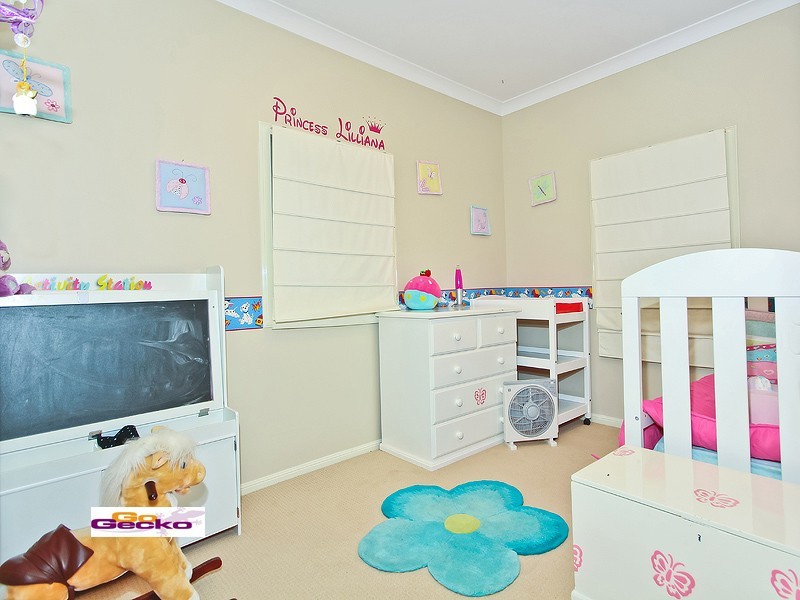 102 Emsworth Street, Wynnum QLD 4178