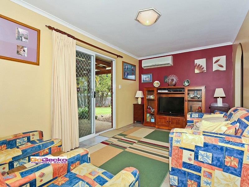 5 Webber Place, Wynnum West QLD 4178
