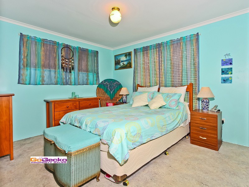 5 Webber Place, Wynnum West QLD 4178