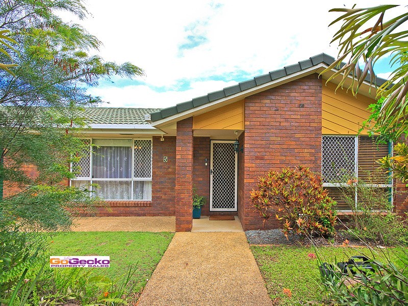 5 Webber Place, Wynnum West QLD 4178