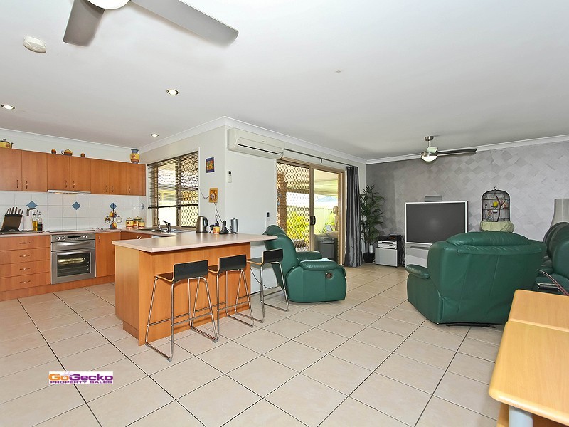 21 Wirra Circuit, Wynnum West QLD 4178