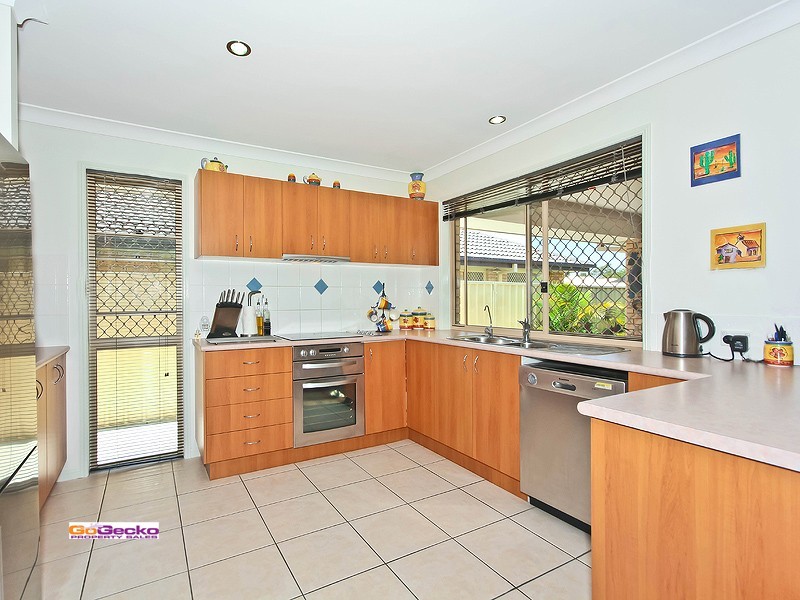 21 Wirra Circuit, Wynnum West QLD 4178
