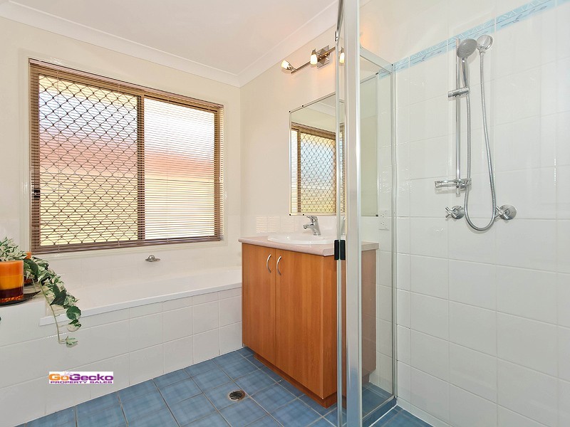 21 Wirra Circuit, Wynnum West QLD 4178