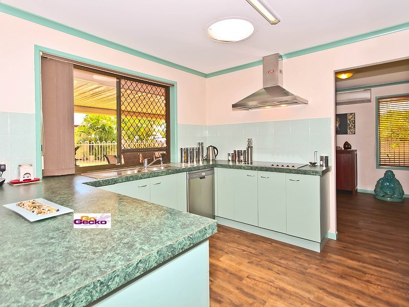 6 Senga Street, Manly West QLD 4179