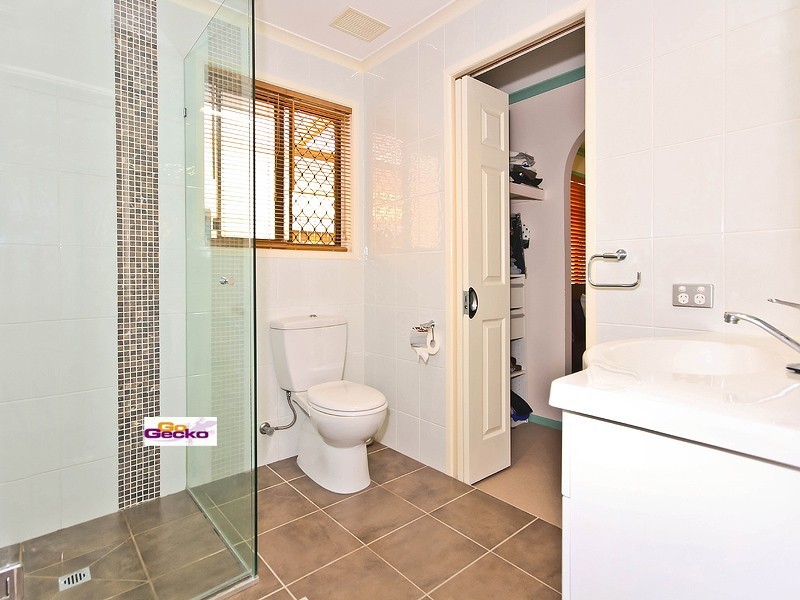 6 Senga Street, Manly West QLD 4179