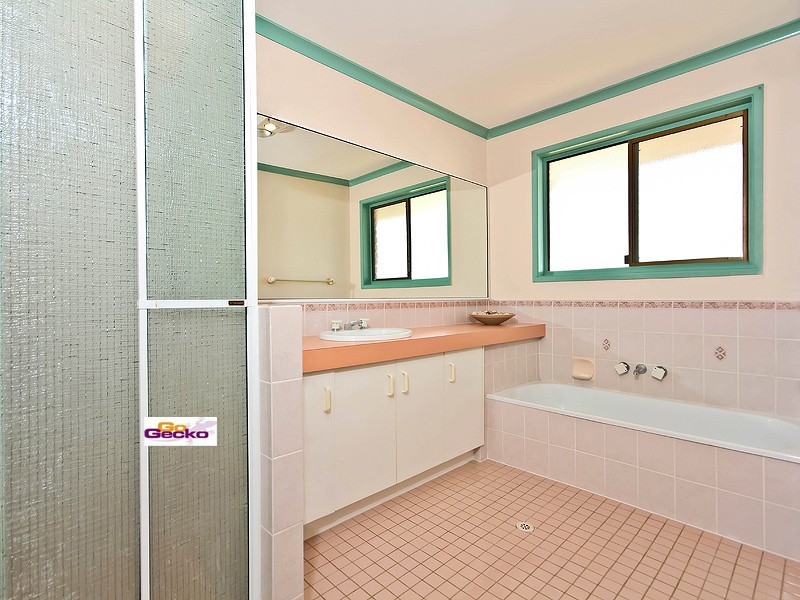 6 Senga Street, Manly West QLD 4179