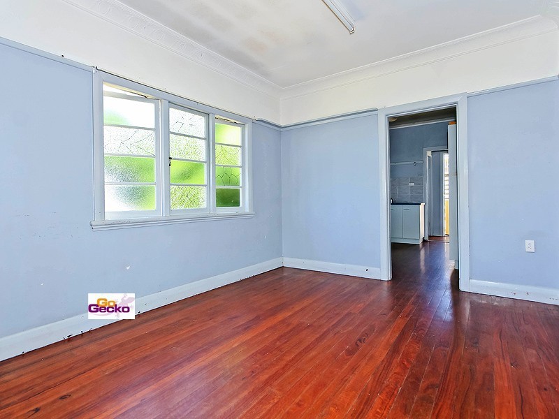 90 Emsworth Street, Wynnum QLD 4178