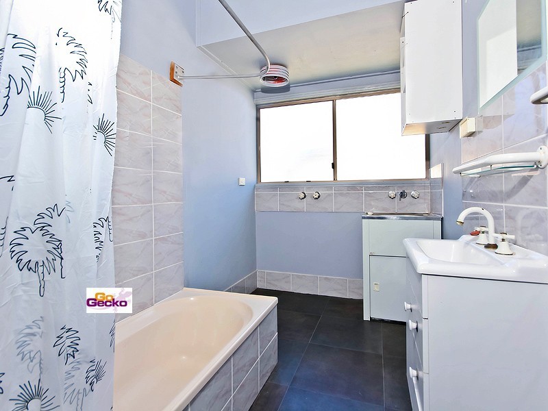 90 Emsworth Street, Wynnum QLD 4178