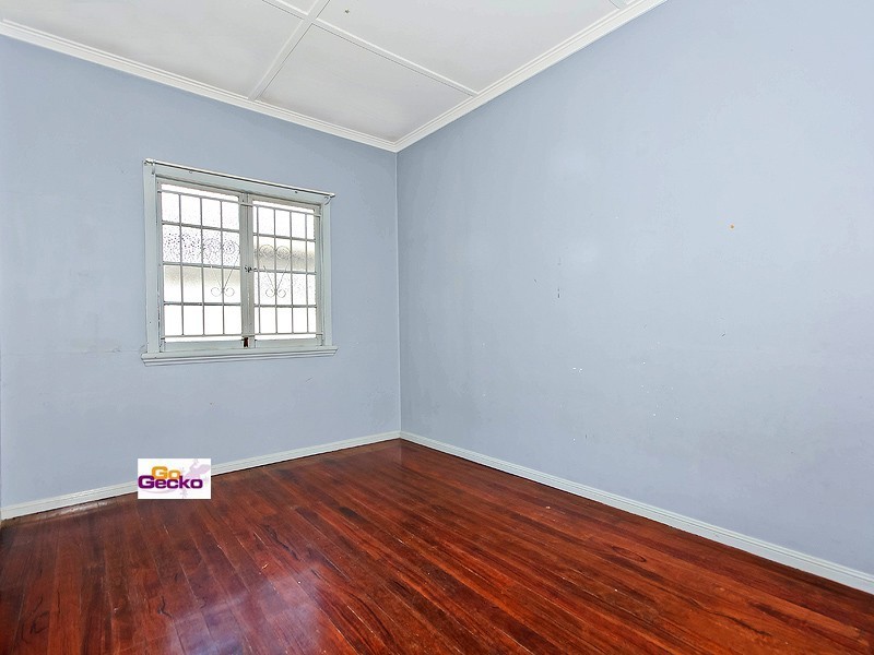 90 Emsworth Street, Wynnum QLD 4178