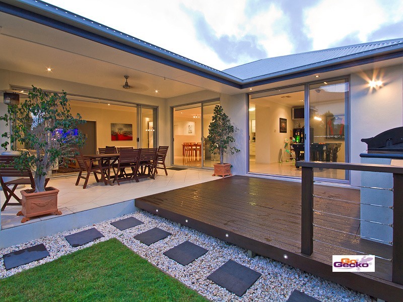 62 Senden Crescent, Manly West QLD 4179