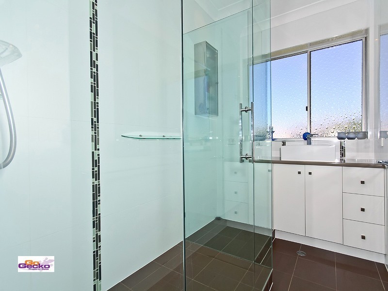 6/427 The Esplanade, Manly QLD 4179