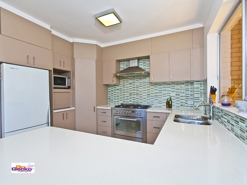 6/427 The Esplanade, Manly QLD 4179