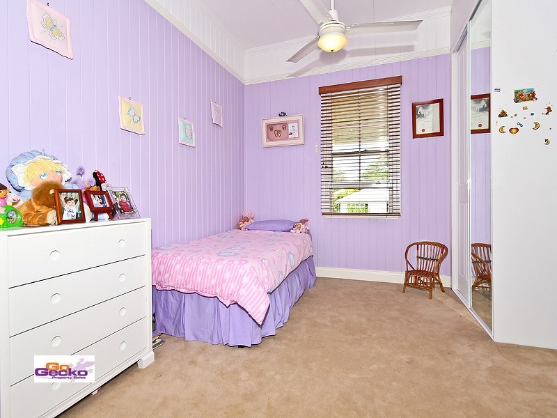 42 Emsworth Street, Wynnum QLD 4178