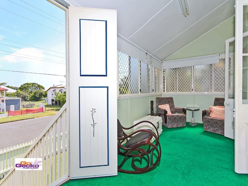 42 Emsworth Street, Wynnum QLD 4178