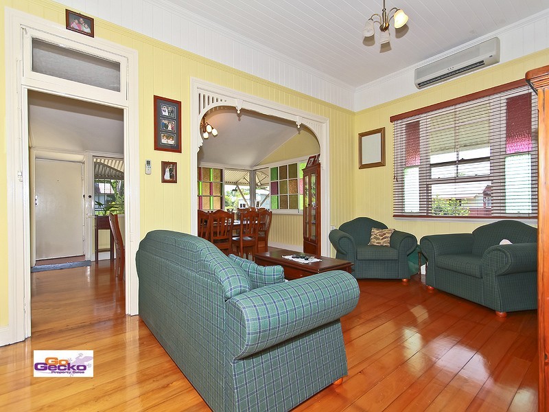 42 Emsworth Street, Wynnum QLD 4178