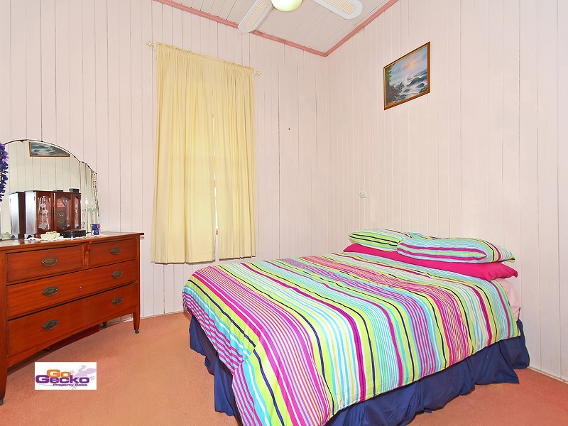 42 Emsworth Street, Wynnum QLD 4178