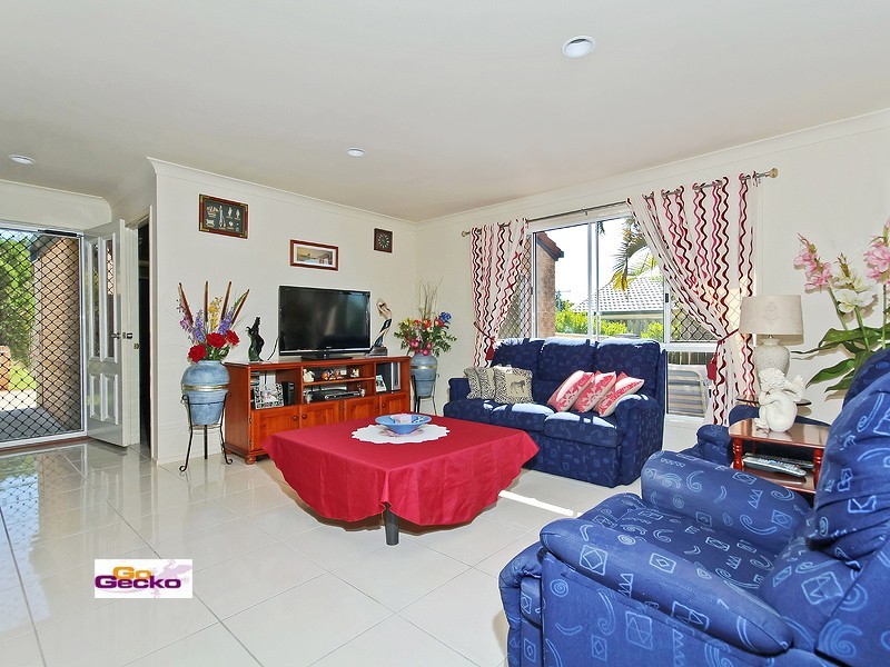 30 Samantha Street, Wynnum West QLD 4178