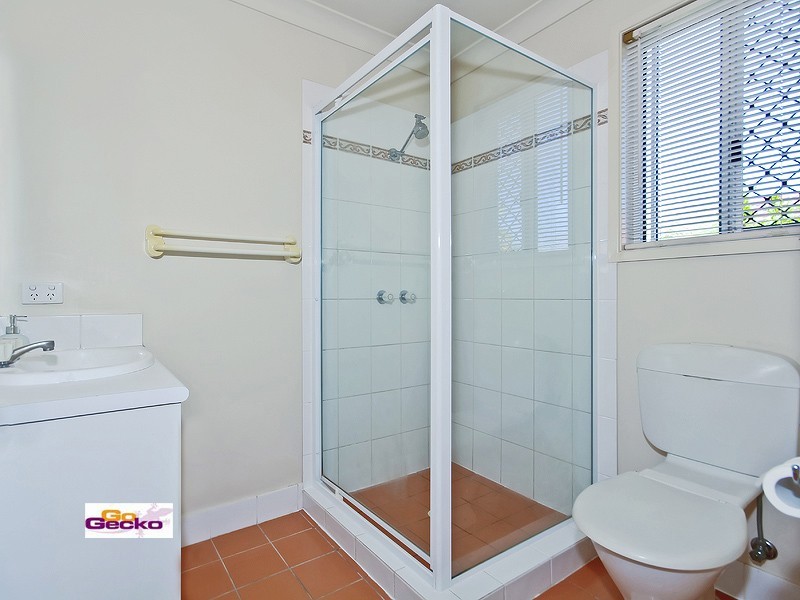 30 Samantha Street, Wynnum West QLD 4178