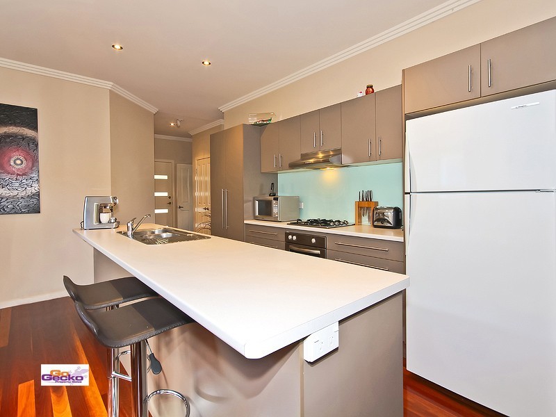 11 Radius Street, Wynnum QLD 4178