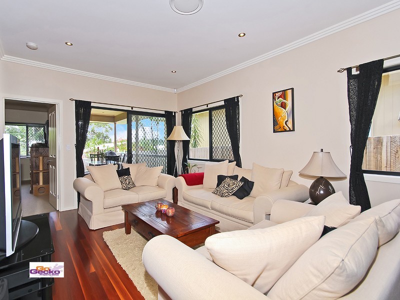 11 Radius Street, Wynnum QLD 4178