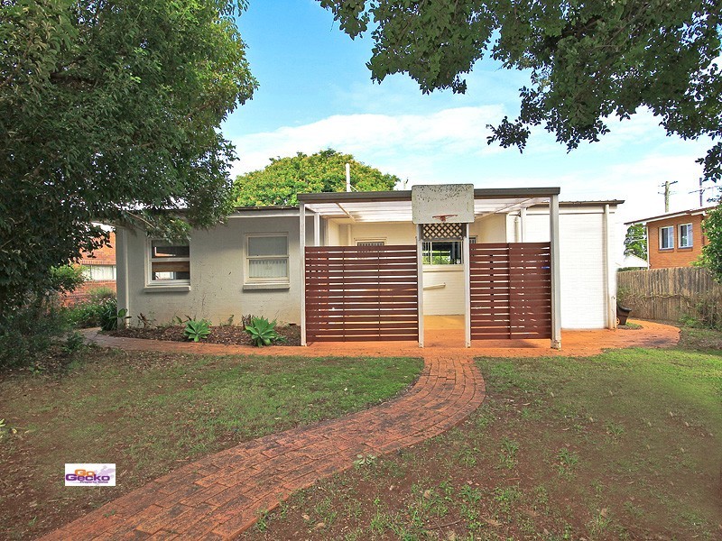 4 Nirimba Street, Manly West QLD 4179