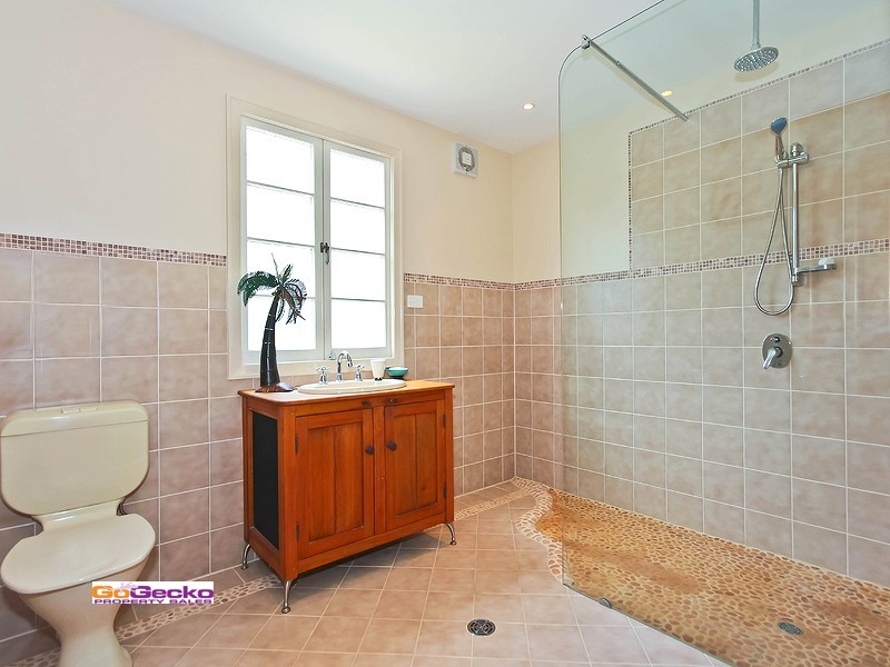 69 Selina Street, Wynnum QLD 4178