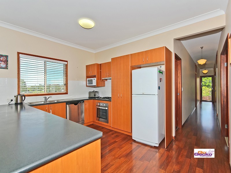 9 Grainger Avenue, Wynnum QLD 4178