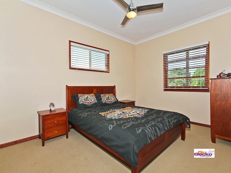 9 Grainger Avenue, Wynnum QLD 4178