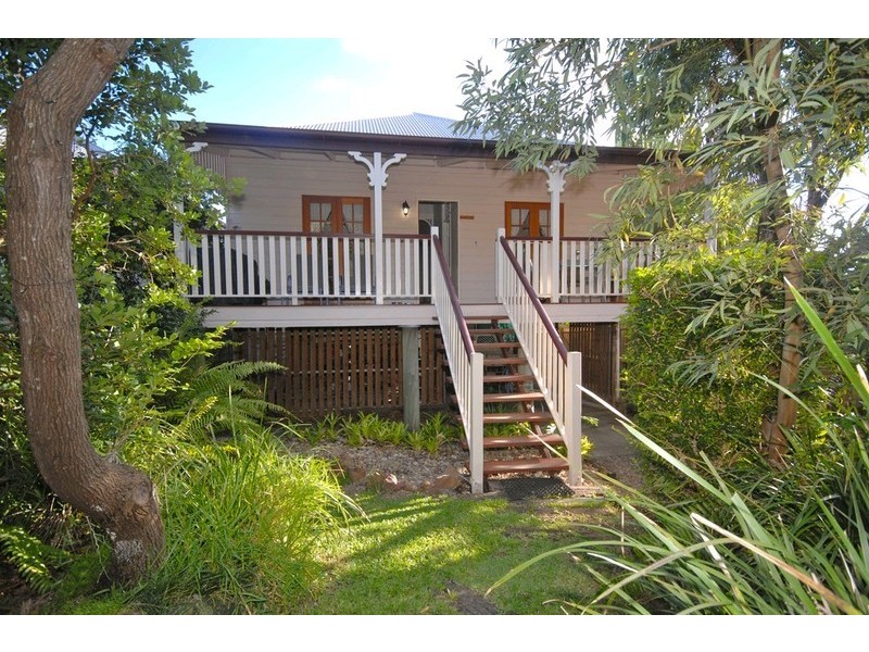 12 Haylock Street, Wynnum QLD 4178