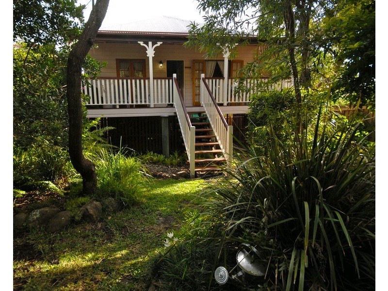 12 Haylock Street, Wynnum QLD 4178